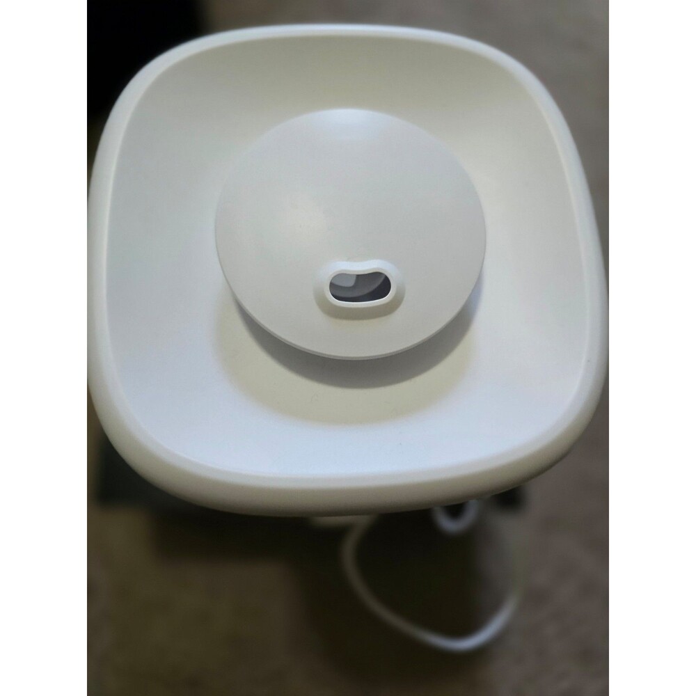 Levoit Humidifier - Picture 2 of 3